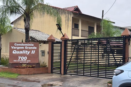 Fachada de casa de condomínio para alugar com 4 quartos, 280m² em Vargem Grande, Rio de Janeiro