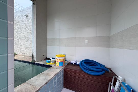 Área externa de casa de condomínio para alugar com 4 quartos, 280m² em Vargem Grande, Rio de Janeiro
