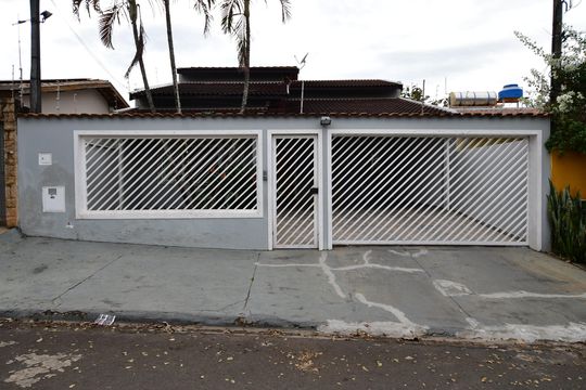 Fachada de casa à venda com 3 quartos, 200m² em Parque Ceasa, Campinas