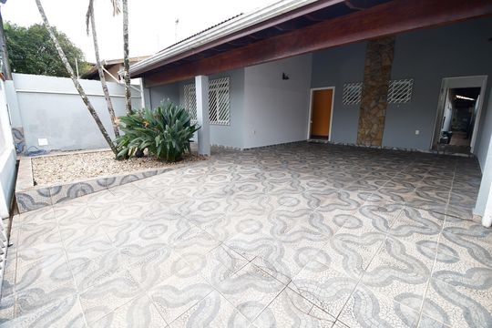 Garagem de casa à venda com 3 quartos, 200m² em Parque Ceasa, Campinas