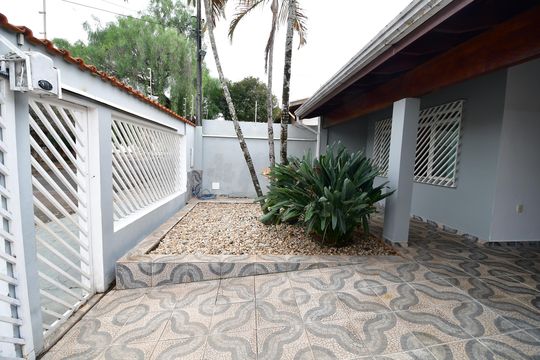 Jardim de casa à venda com 3 quartos, 200m² em Parque Ceasa, Campinas