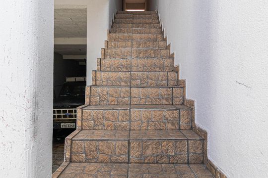 Escada de casa para alugar com 3 quartos, 300m² em Cidade Líder, São Paulo