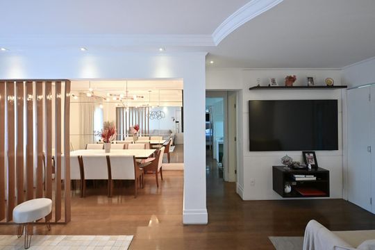 Sala de apartamento à venda com 2 quartos, 100m² em Vila Andrade, São Paulo