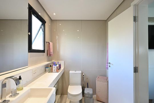 Banheiro Suíte 2 de apartamento à venda com 2 quartos, 100m² em Vila Andrade, São Paulo