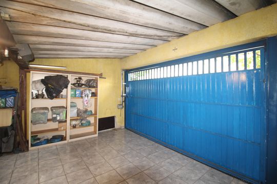 Casa à venda com 3 quartos, 181m² em Vila Romero, São Paulo