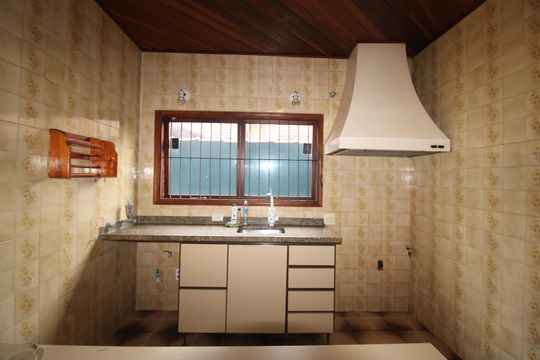 Cozinha de casa à venda com 3 quartos, 181m² em Vila Romero, São Paulo