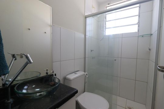 Banheiro da Suíte de apartamento para alugar com 2 quartos, 54m² em Bonfim Paulista, Ribeirão Preto