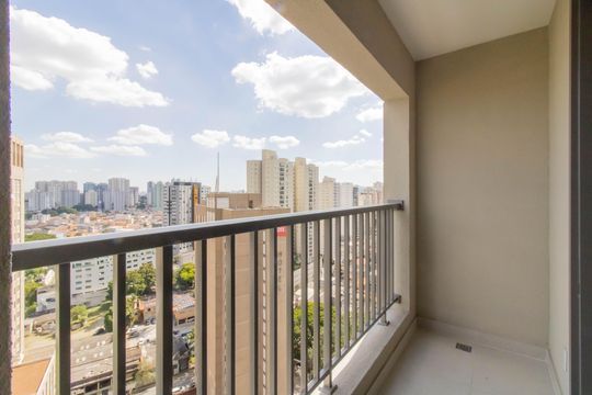 Varanda de kitnet/studio para alugar com 0 quarto, 30m² em Centro, Guarulhos