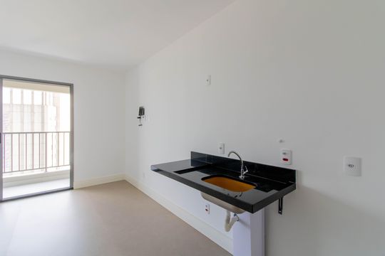 Cozinha de kitnet/studio para alugar com 0 quarto, 30m² em Centro, Guarulhos