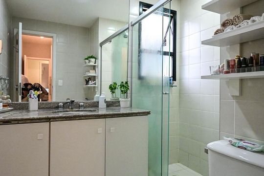 Banheiro Suíte  de apartamento à venda com 3 quartos, 130m² em Vila Andrade, São Paulo