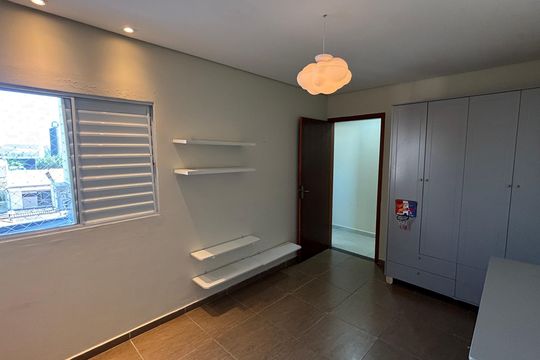 Quarto de apartamento à venda com 2 quartos, 150m² em Vila América, Santo André