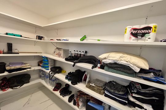 Despensa de casa de condomínio à venda com 4 quartos, 433m² em Vargem Grande, Rio de Janeiro