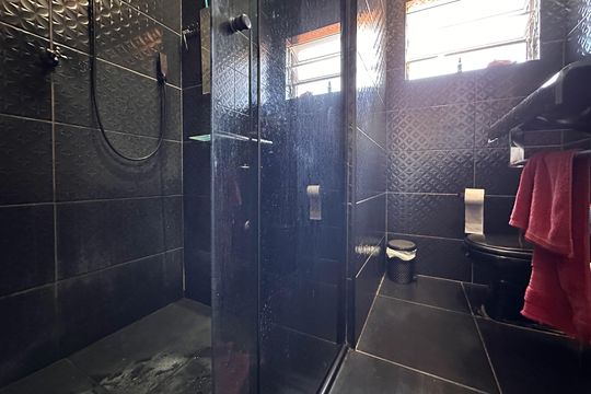Banheiro Social de casa à venda com 2 quartos, 138m² em Planalto, São Bernardo do Campo