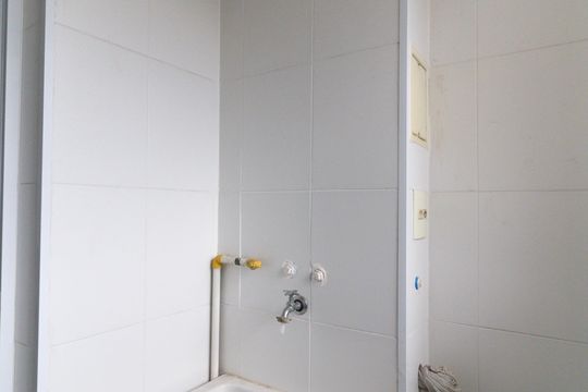 Lavanderia  de apartamento à venda com 2 quartos, 57m² em Vila Caraguata, São Paulo