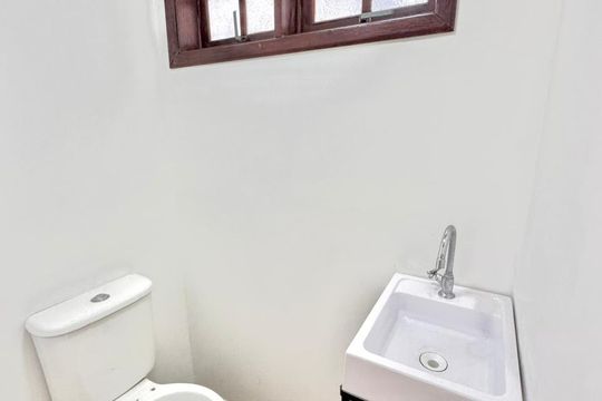 Lavabo de casa de condomínio à venda com 4 quartos, 120m² em Vargem Grande, Rio de Janeiro