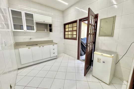 Cozinha de casa de condomínio à venda com 4 quartos, 120m² em Vargem Grande, Rio de Janeiro
