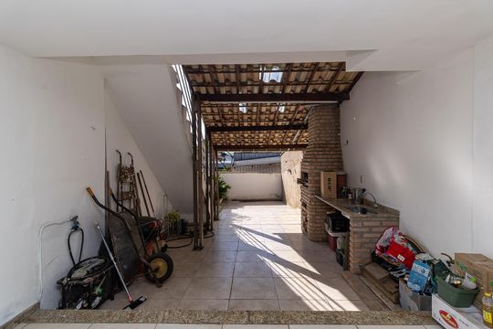 Área comum de casa à venda com 2 quartos, 153m² em São João Batista, Belo Horizonte