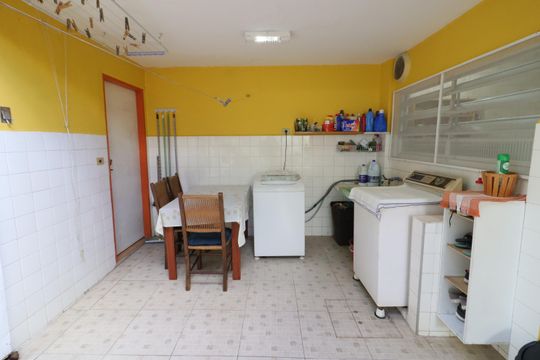 Área de Serviço de casa à venda com 2 quartos, 171m² em Umuarama, Osasco