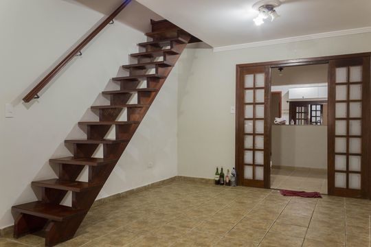 Sala de casa à venda com 3 quartos, 194m² em Conjunto Residencial Pombeva, São Bernardo do Campo