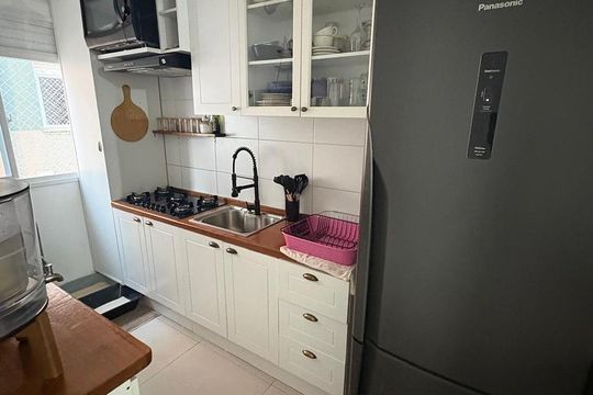 Cozinha de apartamento à venda com 2 quartos, 45m² em Estância Velha, Canoas