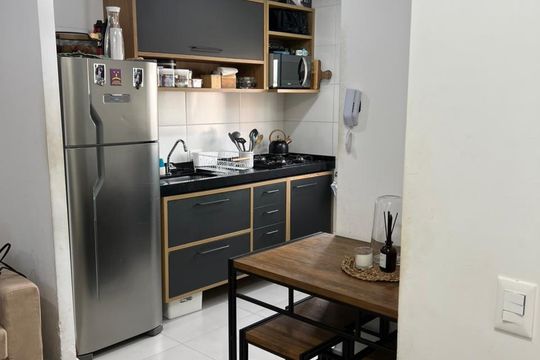 Cozinha de apartamento à venda com 1 quarto, 32m² em Santa Teresinha, São Paulo