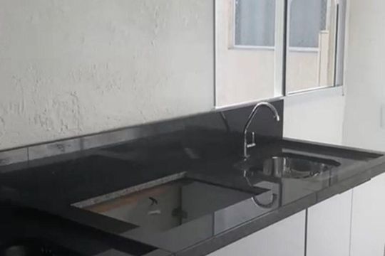Cozinha  de apartamento à venda com 1 quarto, 40m² em Restinga, Porto Alegre