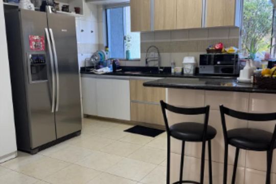 Cozinha de casa de condomínio para alugar com 3 quartos, 400m² em Q 13, Brasília
