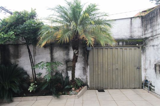 Garagem de casa à venda com 4 quartos, 200m² em Alípio de Melo, Belo Horizonte