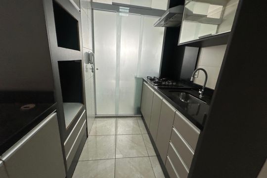 Cozinha de apartamento à venda com 2 quartos, 53m² em Centro, Barueri