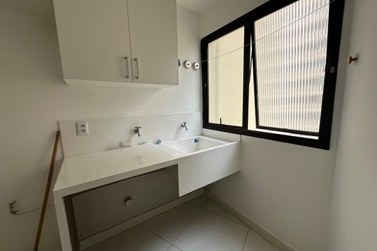 Área de Serviço de apartamento para alugar com 3 quartos, 113m² em Alphaville Industrial, Barueri