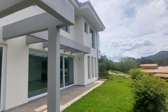 Área externa de casa de condomínio à venda com 4 quartos, 323m² em Vereda das Gerais, Nova Lima