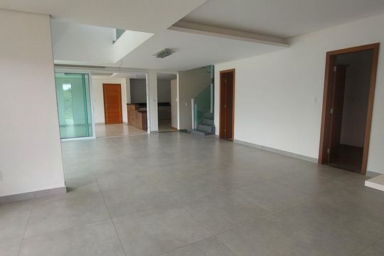 Sala de casa de condomínio à venda com 4 quartos, 323m² em Vereda das Gerais, Nova Lima