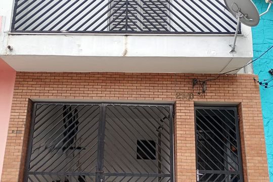 Fachada de casa à venda com 3 quartos, 60m² em Ipiranga, São Paulo
