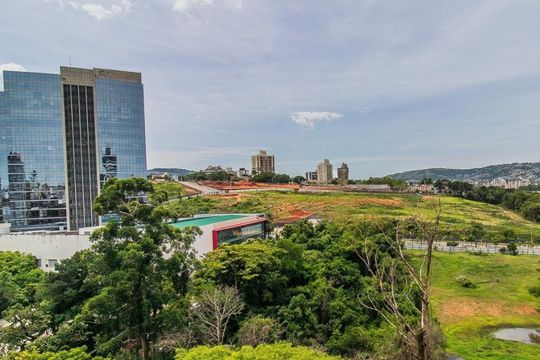 Vista da janela de apartamento à venda com 1 quarto, 68m² em Petrópolis, Porto Alegre