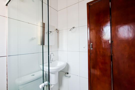 Banheiro de casa à venda com 2 quartos, 80m² em Parque Continental Ii, Guarulhos