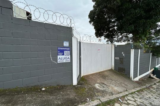 Fachada de casa de condomínio para alugar com 1 quarto, 35m² em Jardim Atlântico, Florianópolis