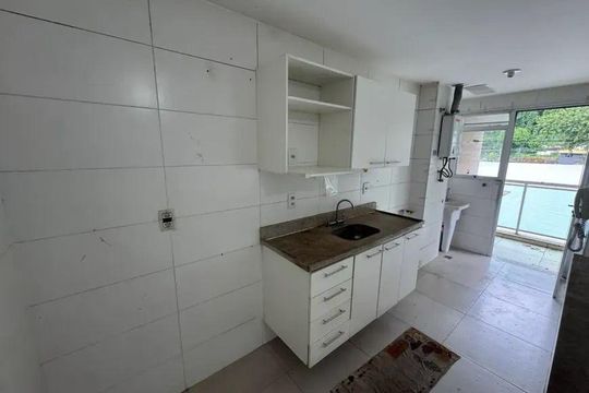 Apartamento à venda com 2 quartos, 70m² em Vargem Pequena, Rio de Janeiro
