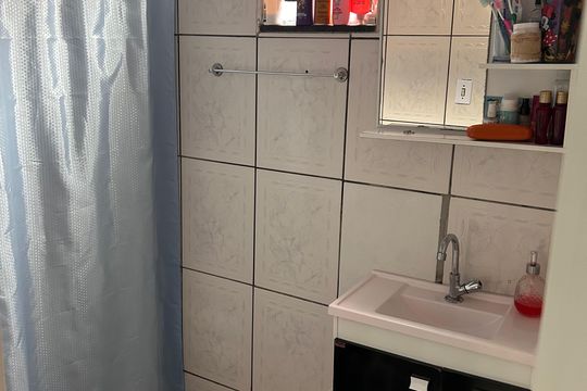 Banheiro de apartamento à venda com 2 quartos, 90m² em Vaz Lobo, Rio de Janeiro