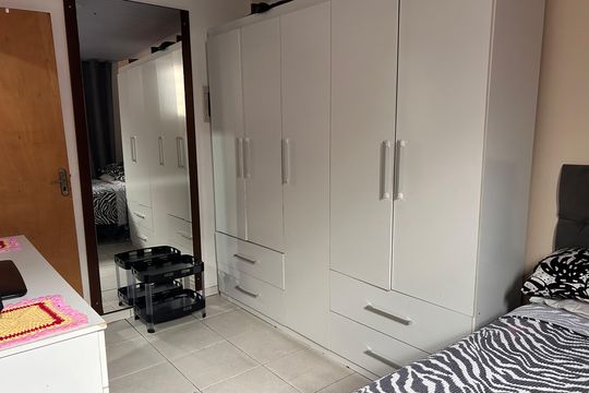 Quarto de apartamento à venda com 2 quartos, 90m² em Vaz Lobo, Rio de Janeiro