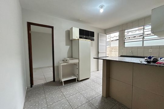 Sala de apartamento para alugar com 2 quartos, 70m² em Jardim Atlântico, Florianópolis