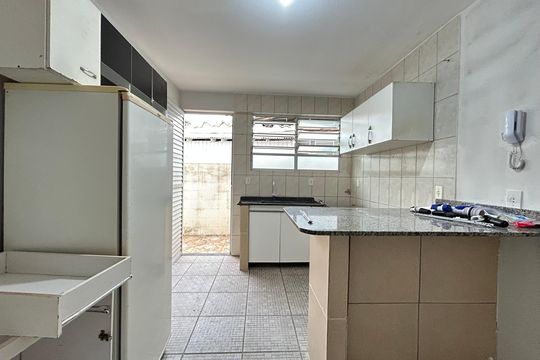 Cozinha de apartamento para alugar com 2 quartos, 70m² em Jardim Atlântico, Florianópolis