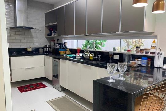 Casa à venda com 3 quartos, 450m² em Barra da Tijuca, Rio de Janeiro