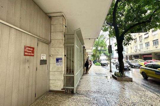 Apartamento para alugar com 4 quartos, 220m² em Copacabana, Rio de Janeiro