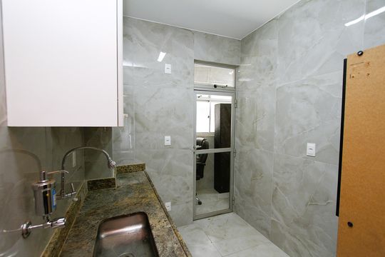 Cozinha de apartamento para alugar com 4 quartos, 222m² em Buritis, Belo Horizonte