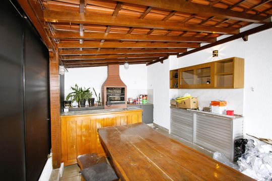 Cobertura de apartamento para alugar com 4 quartos, 222m² em Buritis, Belo Horizonte