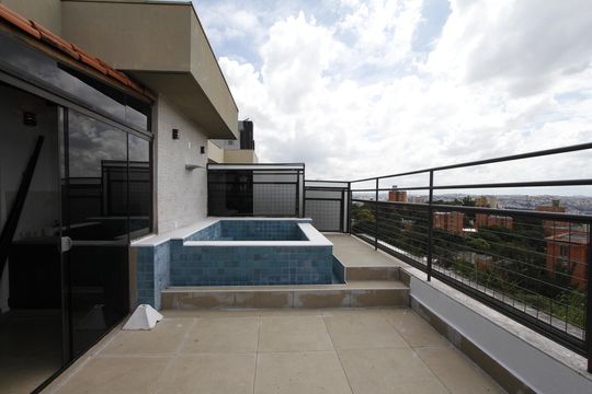 Apartamento para alugar com 4 quartos, 222m² em Buritis, Belo Horizonte