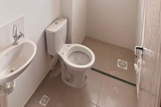 Banheiro de apartamento para alugar com 2 quartos, 39m² em João Braz, Goiânia