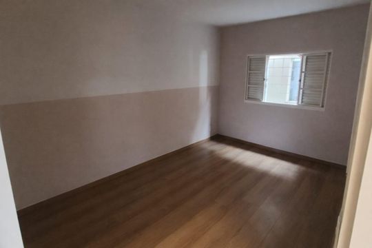 Quarto de casa à venda com 2 quartos, 229m² em Conjunto Residencial Butanta, São Paulo
