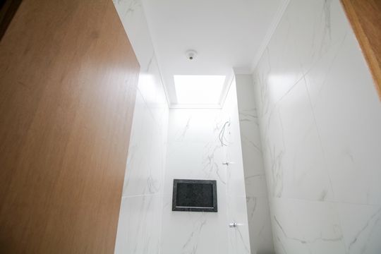 Banheiro de casa de condomínio à venda com 1 quarto, 27m² em Vila Invernada, São Paulo