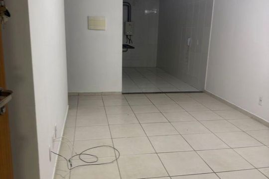 Sala de apartamento para alugar com 2 quartos, 45m² em Maria Paula, São Gonçalo